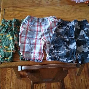 3 Pair Boys Shorts, 5T EUC